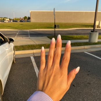 Lavish Nails & Spa - Nails - Nail Salons Near Me - Chesterfield, Virginia