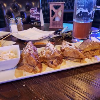 The Tavern - Deep fried pb&j and a Cali Squeeze. Very delicious food and drink - American Near Me - Las Vegas, Nevada The Tavern - Deep fried pb&j and a Cali Squeeze. Very delicious food and drink - American Near Me - Las Vegas, Nevada