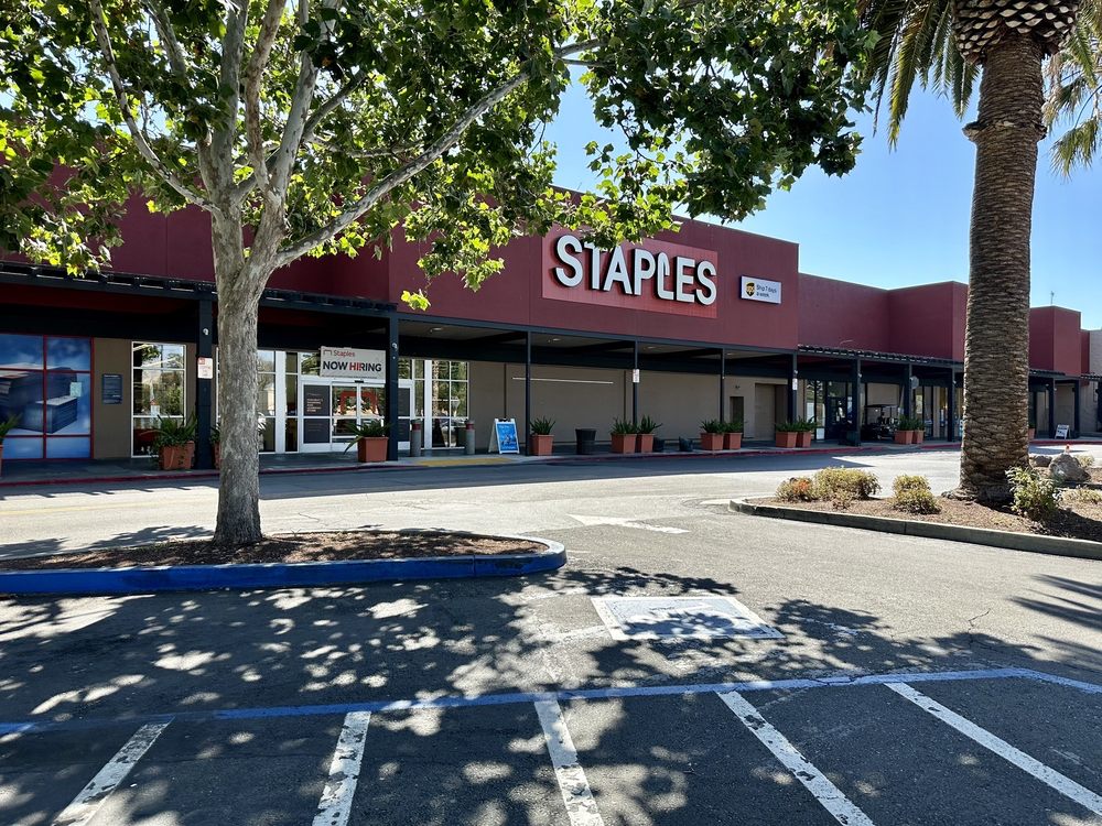STAPLES Updated September 2024 84 Photos & 149 Reviews 39116