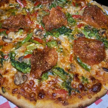 MUNCHIE'S PIZZA CLUB - Updated October 2025 - 93 Photos & 95
