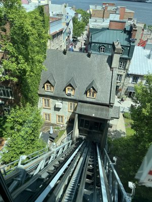 Funiculaire du Vieux-Québec by null
