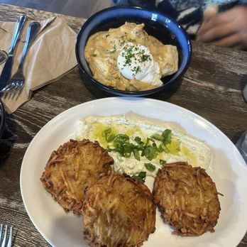 Bear Bear - Latkes and biscuits and gravy - Breakfast & Brunch Near Me - Leavenworth, Washington Bear Bear - Latkes and biscuits and gravy - Breakfast & Brunch Near Me - Leavenworth, Washington
