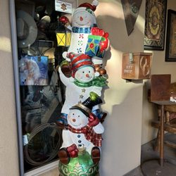 Prickly Pear Plaza - Holiday decor