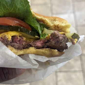 Shake Shack Westfield Southcenter - Cheeseburger - Burgers Near Me - Seattle, Washington Shake Shack Westfield Southcenter - Cheeseburger - Burgers Near Me - Seattle, Washington