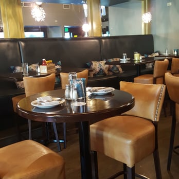 True Eats & Drinks - Seating area - Barbeque Near Me - Munster, Indiana True Eats & Drinks - Seating area - Barbeque Near Me - Munster, Indiana