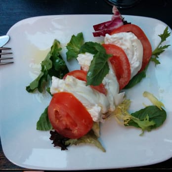 Robba da Matti - burrata caprese - Italian Near Me - Vancouver, British Columbia Robba da Matti - burrata caprese - Italian Near Me - Vancouver, British Columbia