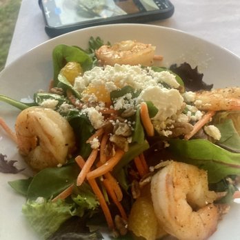 Hotel El Capitan - Garden salad with shrimp - Hotels Near Me - Van Horn, Texas Hotel El Capitan - Garden salad with shrimp - Hotels Near Me - Van Horn, Texas