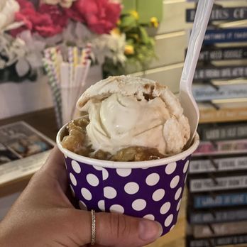 Sweet Savannah's - Bread pudding - Ice Cream & Frozen Yogurt Near Me - Marathon, Florida