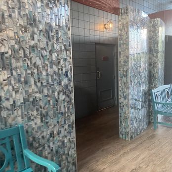 Captains Quarters Riverside Grille - Tiled entry to bathrooms - Seafood Near Me - Prospect, Kentucky Captains Quarters Riverside Grille - Tiled entry to bathrooms - Seafood Near Me - Prospect, Kentucky