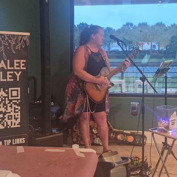 Hogan's Yard - Musician - Breweries Near Me - Vero Beach, Florida