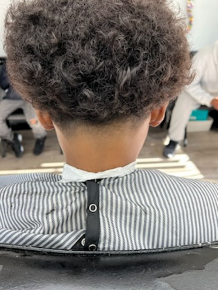 Classickut Barbershop Logo