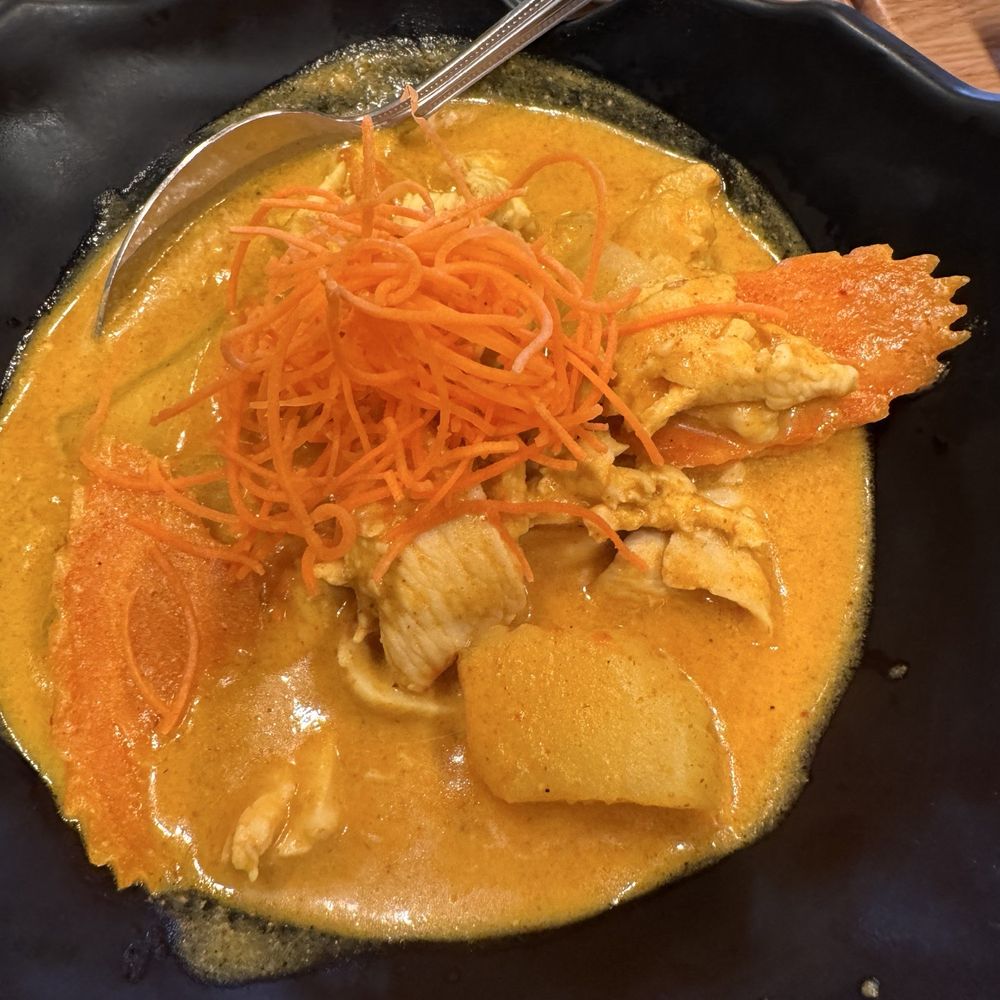 Spice Season - Turmeric Curry - Asian Fusion Near Me - Studio City, California Spice Season - Turmeric Curry - Asian Fusion Near Me - Studio City, California