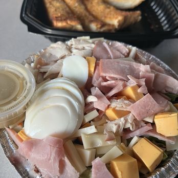 Stadium Pizza - Chef salad with about a pound of meats n cheese n cheese. - Pizza Near Me - San Jacinto, California