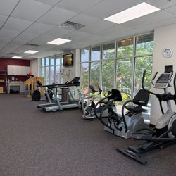 Carolina Physical Therapy and Sports Medicine - Carolina Physical Therapy Rock Hill clinic's clean and modern rehab space, ideal for post-auto accident recovery.