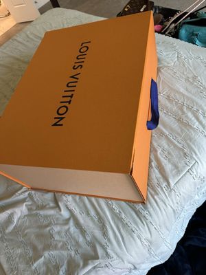 Louis Vuitton Plano Legacy West by null