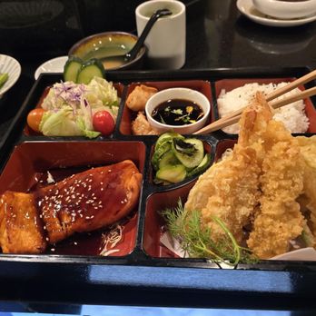 Tsukiyo Sushi - Salmon Bento box - Sushi Bars Near Me - Westminster, California