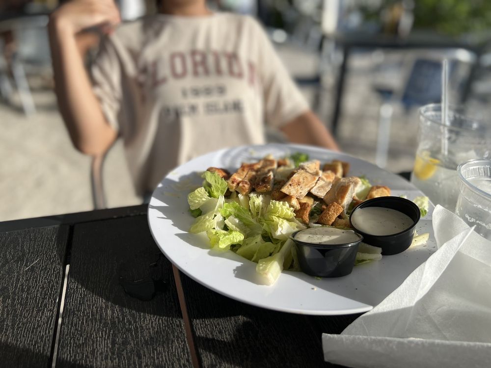 On the Edge Bar and Grill