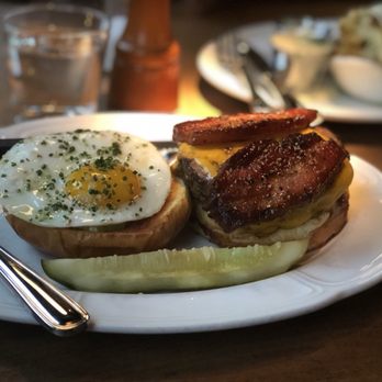 Au Cheval - Single Cheeseburger A Cheval! Super amazing - Bars Near Me - Chicago, Illinois