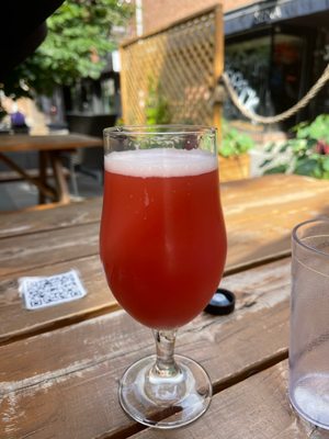 Dispensaire Microbrasserie // Dispensary Brewing Co. by null