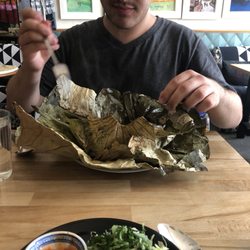 Vietnam House - Sticky rice with chicken in lotus leave, and fish cakes