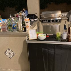 Mixology by Solana - Bartending a small 40th birthday!