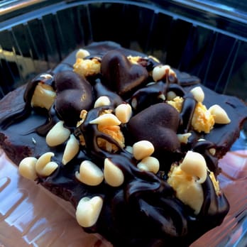 Vegan Shop Up - Gone Pie: Loaded Brownie (GF)! I wish I could have this in my life on the DAILY! - Vegan Near Me - Brooklyn, New York Vegan Shop Up - Gone Pie: Loaded Brownie (GF)! I wish I could have this in my life on the DAILY! - Vegan Near Me - Brooklyn, New York