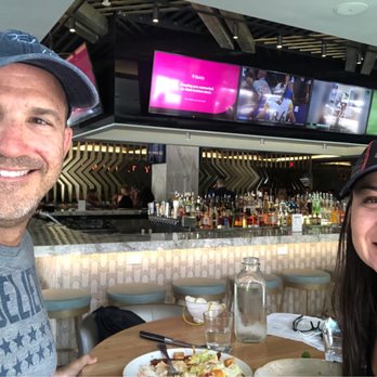 Moxies - Lounges Near Me - Miami, Florida Moxies - Lounges Near Me - Miami, Florida