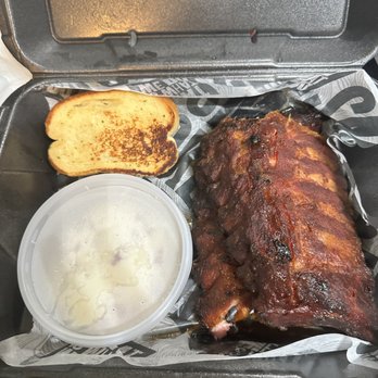 Smokey Bones Tampa - Barbeque Near Me - Tampa, Florida Smokey Bones Tampa - Barbeque Near Me - Tampa, Florida