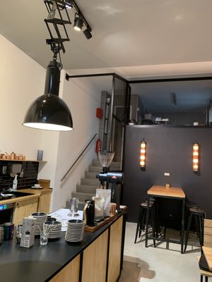 Refinery High End Coffee by null