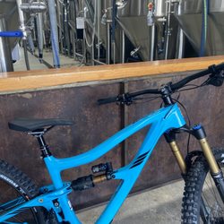Cal Coast Bicycles - Celebratory Beer with my new bike