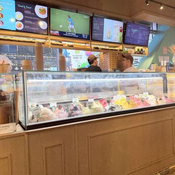 Angelina Bakery - Bakeries Near Me - New York, New York