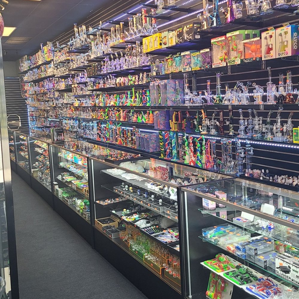 Puff N’ Stuff Smoke Shop - Head Shops Near Me - South Daytona, Florida Puff N’ Stuff Smoke Shop - Head Shops Near Me - South Daytona, Florida