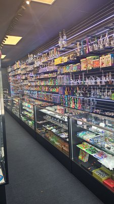 Puff N' Stuff Smoke Shop, 1193 Beville Rd, South Daytona, FL 32119, US