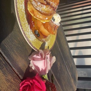 Cedar - French Toast - Breakfast & Brunch Near Me - Covington, Kentucky