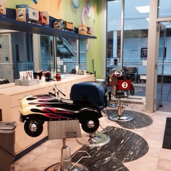 KidSnips - Ride in a car! - Toy Stores Near Me - Oak Brook, Illinois