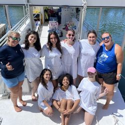 Islander Girl Snorkel & Tours - Captain Lauren, Women in STEM, and Sophia