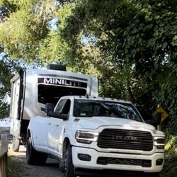 Ray's RV Transportation Service