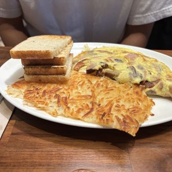 Jack's Restaurant & Bar - Carnivore omelette, hash browns and toast - Breakfast & Brunch Near Me - San Jose, California Jack's Restaurant & Bar - Carnivore omelette, hash browns and toast - Breakfast & Brunch Near Me - San Jose, California