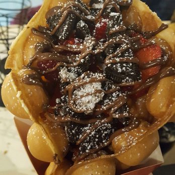 Bubblewrap Waffle - A normal base with strawberries, raspberries, Oreos and Nutella - Waffles Near Me - London, XGL Bubblewrap Waffle - A normal base with strawberries, raspberries, Oreos and Nutella - Waffles Near Me - London, XGL