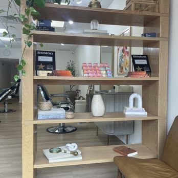 Eye Adore Threading - Waiting area - Threading Services Near Me - Arlington, Massachusetts
