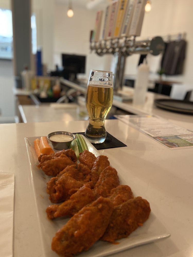 GIANT’S HEAD BREWING Updated September 2024 13224 Victoria Rd N