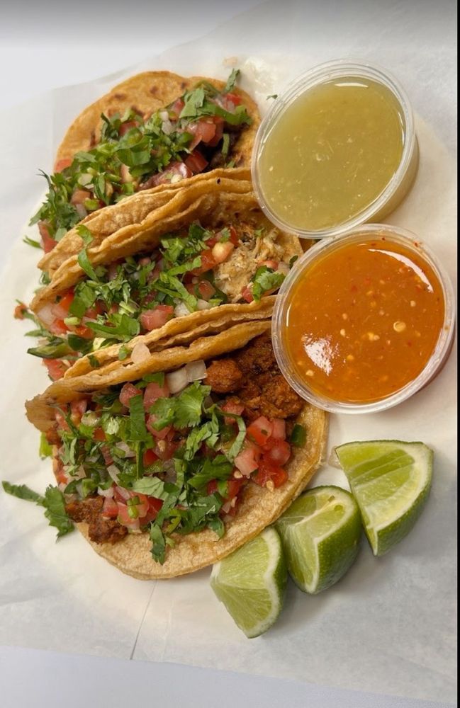 Dianas Mexican Food Logo