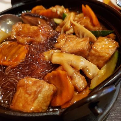 Mandarin House by null
