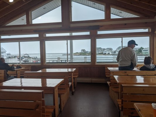 Champlin's Seafood by null