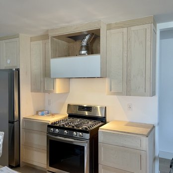 ATA Custom Cabinets - Main wall (custom cabinet / panel for range hood not seen in this picture. To be installed soon). - Cabinetry Near Me - Canoga Park, California