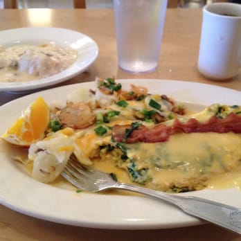 Pasta Connection - Spinach Hollandaise Omellette! - Italian Near Me - Costa Mesa, California