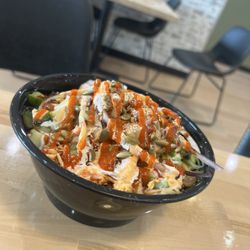 Poke Green - Had bowls today with my friend. Fresh and tastes good!