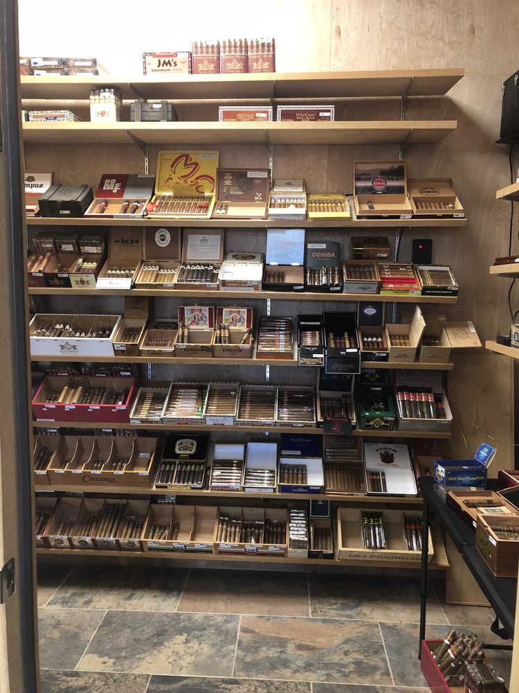 SMOKER FRIENDLY Updated September 2024 9838 W 60th Ave, Arvada