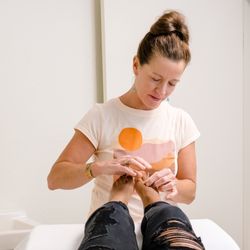 Carmen McIntyre Acupuncture - A nurturing and customized approach