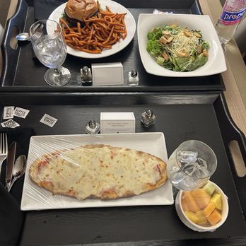 Embassy Suites by Hilton Columbus Dublin - Room service - Hotels Near Me - Dublin, Ohio Embassy Suites by Hilton Columbus Dublin - Room service - Hotels Near Me - Dublin, Ohio